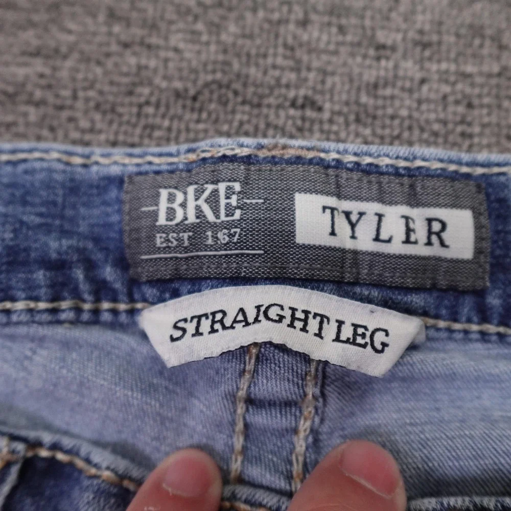 BKE Tyler Jeans Mens 34x31 Blue Light Wash Relaxed Straight Stretch Denim Pants